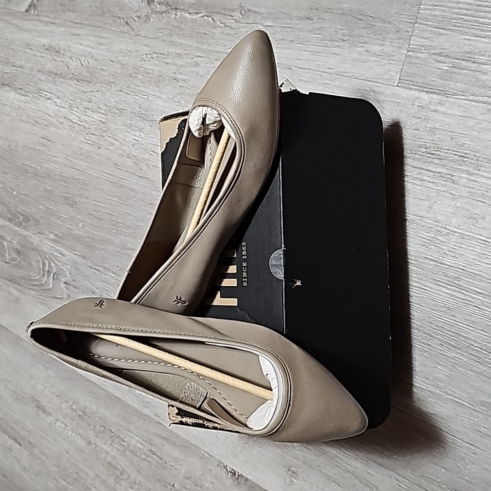 NIB FRYE REGINA BALLET FLATS